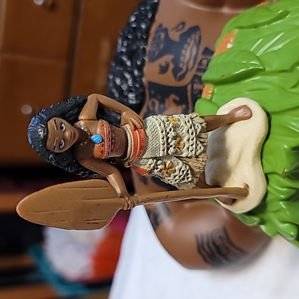 Moana with paddle Disney toy figure princess C86.